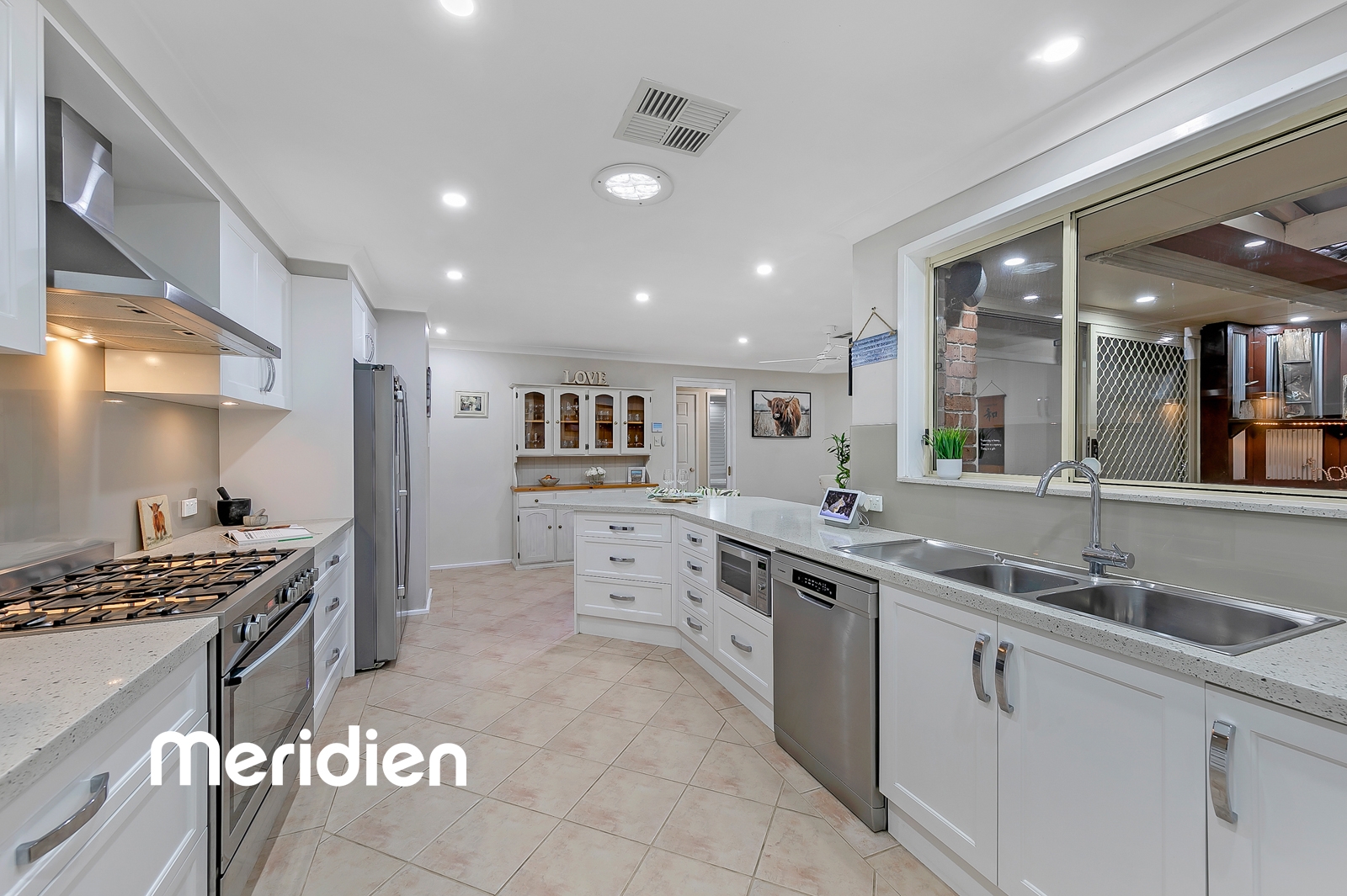 Property: 7 Claxton Circuit, Rouse Hill, NSW, 2155 photo-5